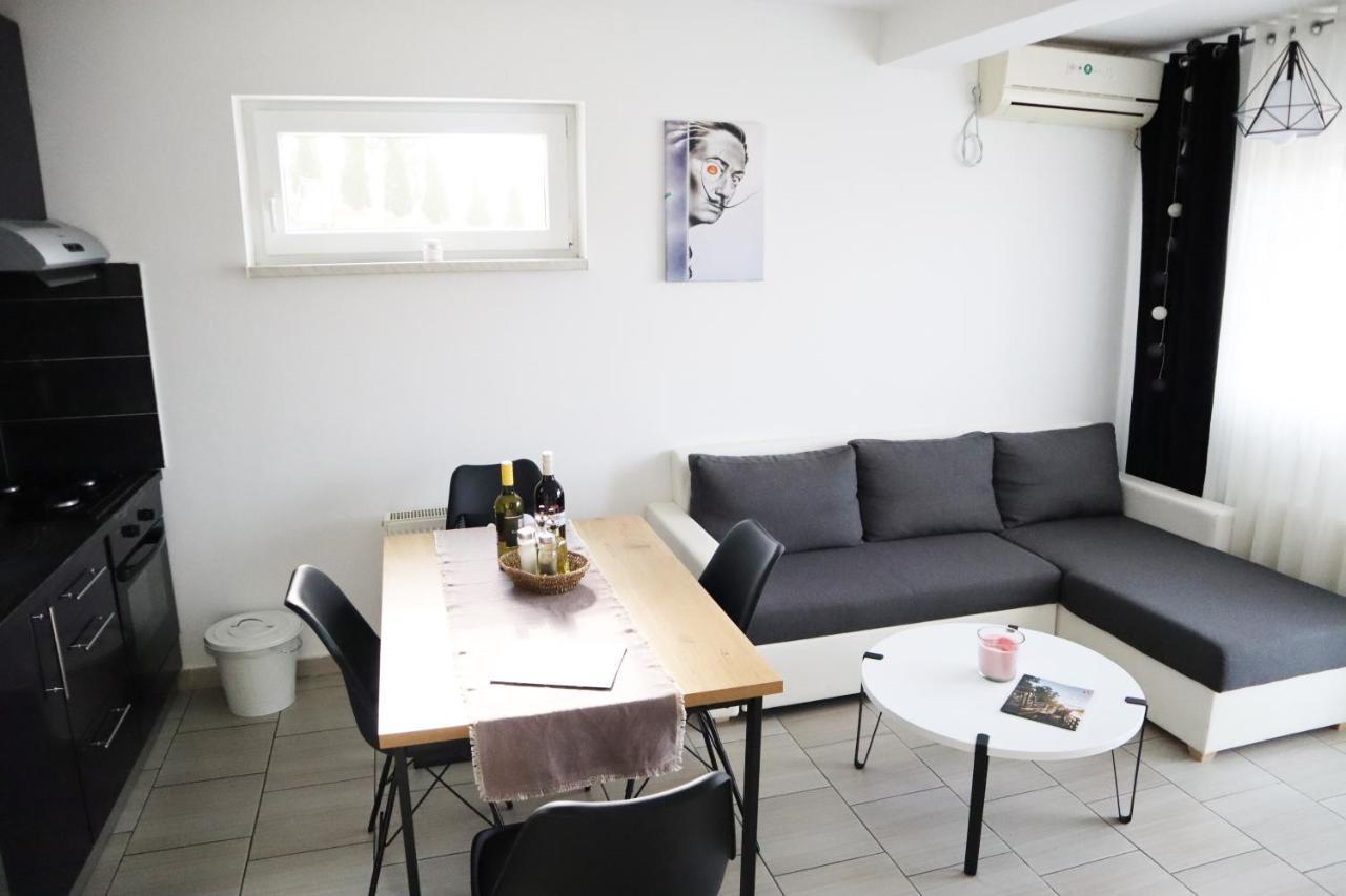 Apartment Sandra Toplice Sveti Martin スヴェティ・マルティン・ナ・ムリ エクステリア 写真